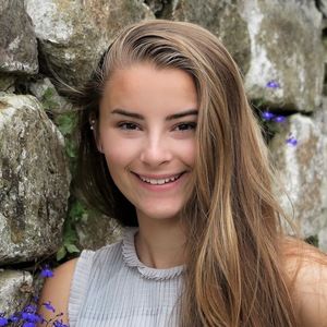 Meet your Posher, Nadia